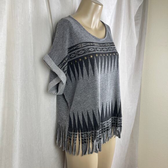 Forever 21 Grey Black Studded Short Sleeve Fringe Top Southwestern Oversized SM - Picture 6 of 16